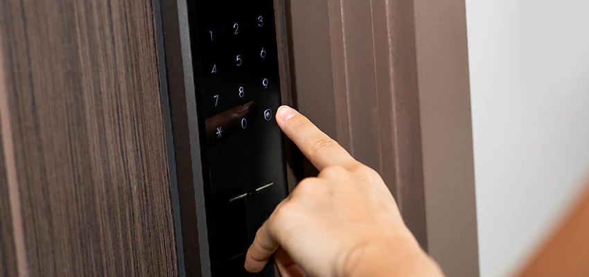 Smart Electric Locks Replacement Services in Hollywood, FL