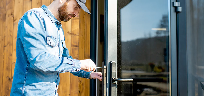 Frameless Glass Storefront Door Locks Replacement in Hollywood, FL