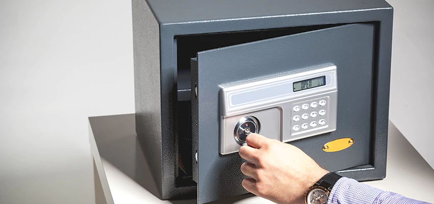 Jewelry Safe Unlocking Service in Hollywood, Florida