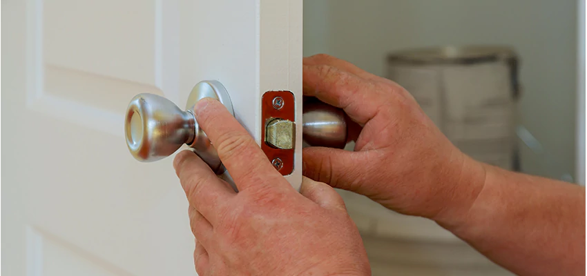 AAA Locksmiths For lock Replacement in Hollywood, Florida